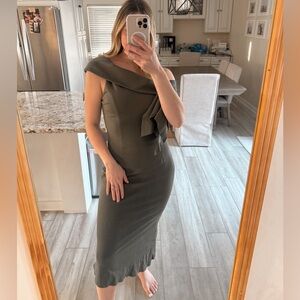 Elliatt Reception One Shoulder Olive Green Midi Dress Size Medium